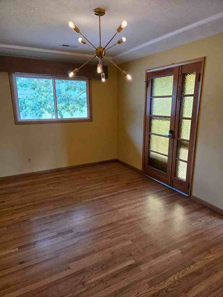 11440 Ne Morris St - Photo 4 of 31