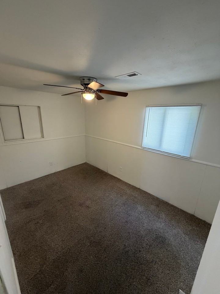 3241 Buckner St - Photo 7 of 8