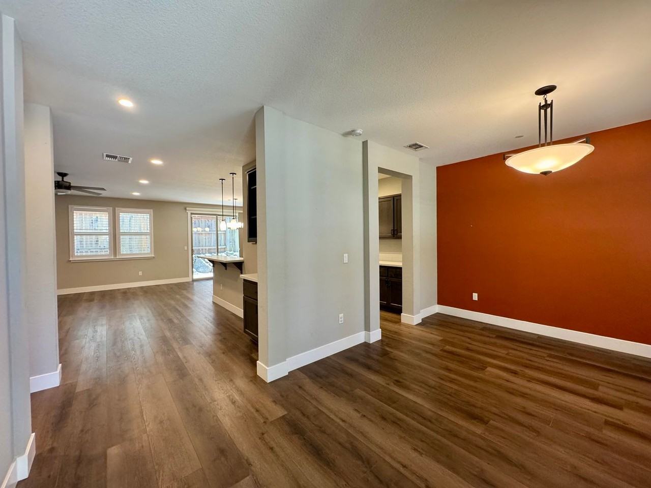 135 Timberwood Dr - Photo 5 of 43
