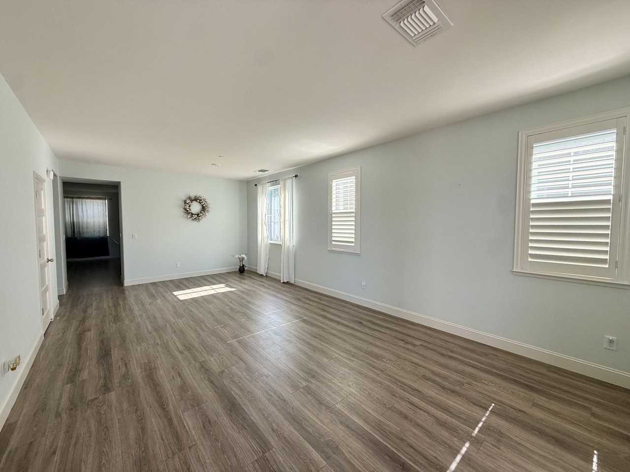 1248 Steinbeck Dr - Photo 2 of 12