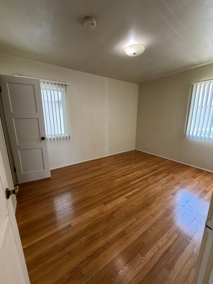 14752 S Budlong Ave - Photo 2 of 13