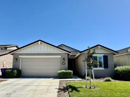featured image of 1121 Pearl Dr