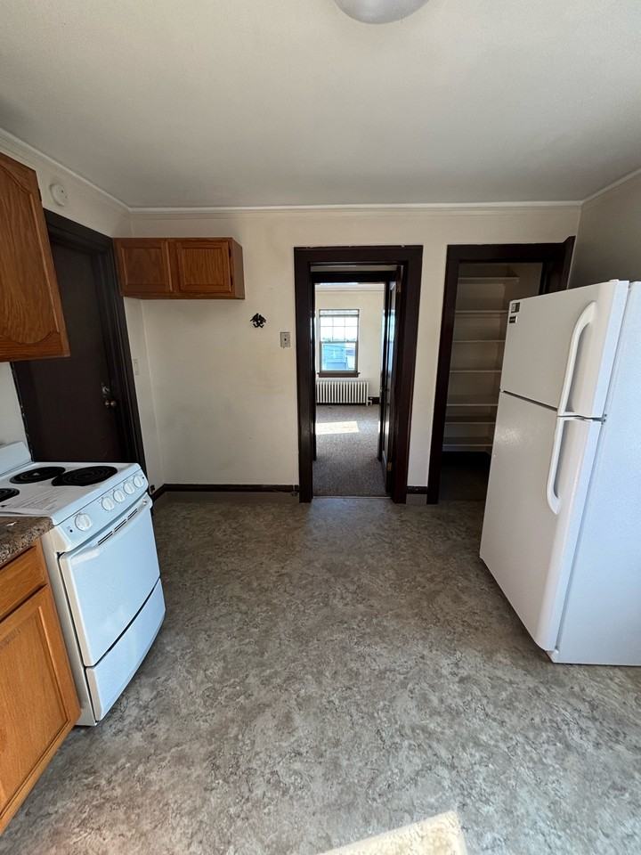 1819 West 1st Street - Photo 2 of 10