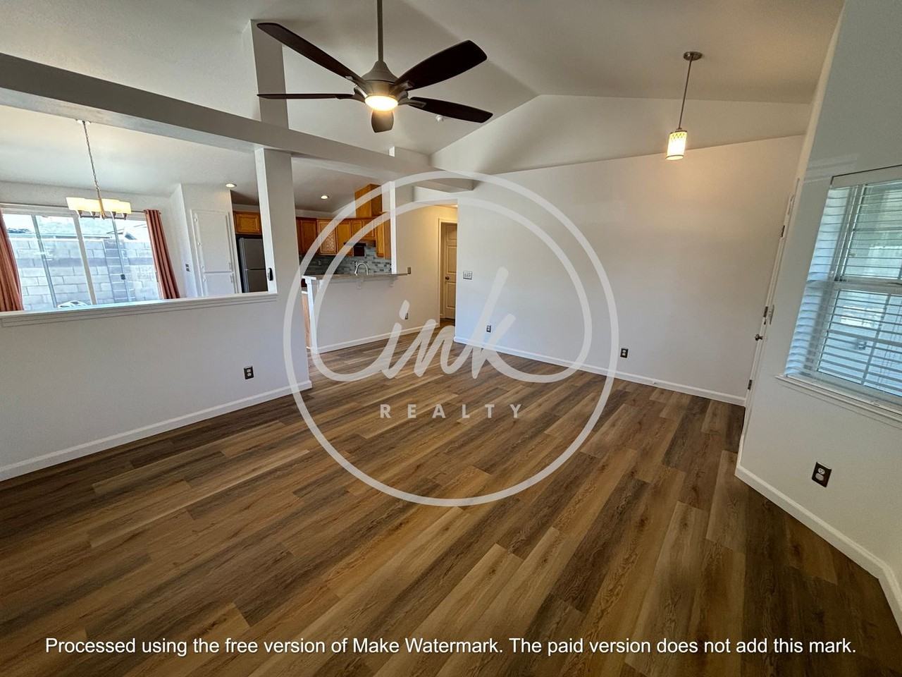 1327 E Marion Russell Dr - Photo 4 of 11
