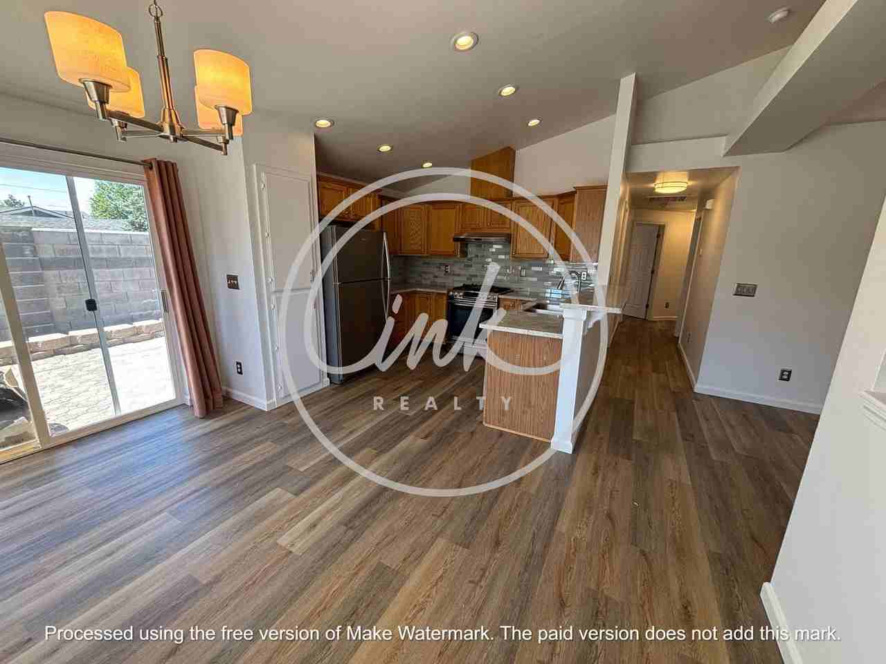 1327 E Marion Russell Dr - Photo 5 of 11