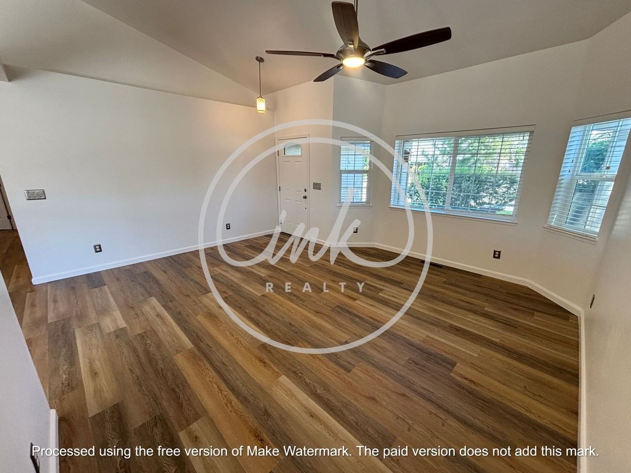 1327 E Marion Russell Dr - Photo 6 of 11