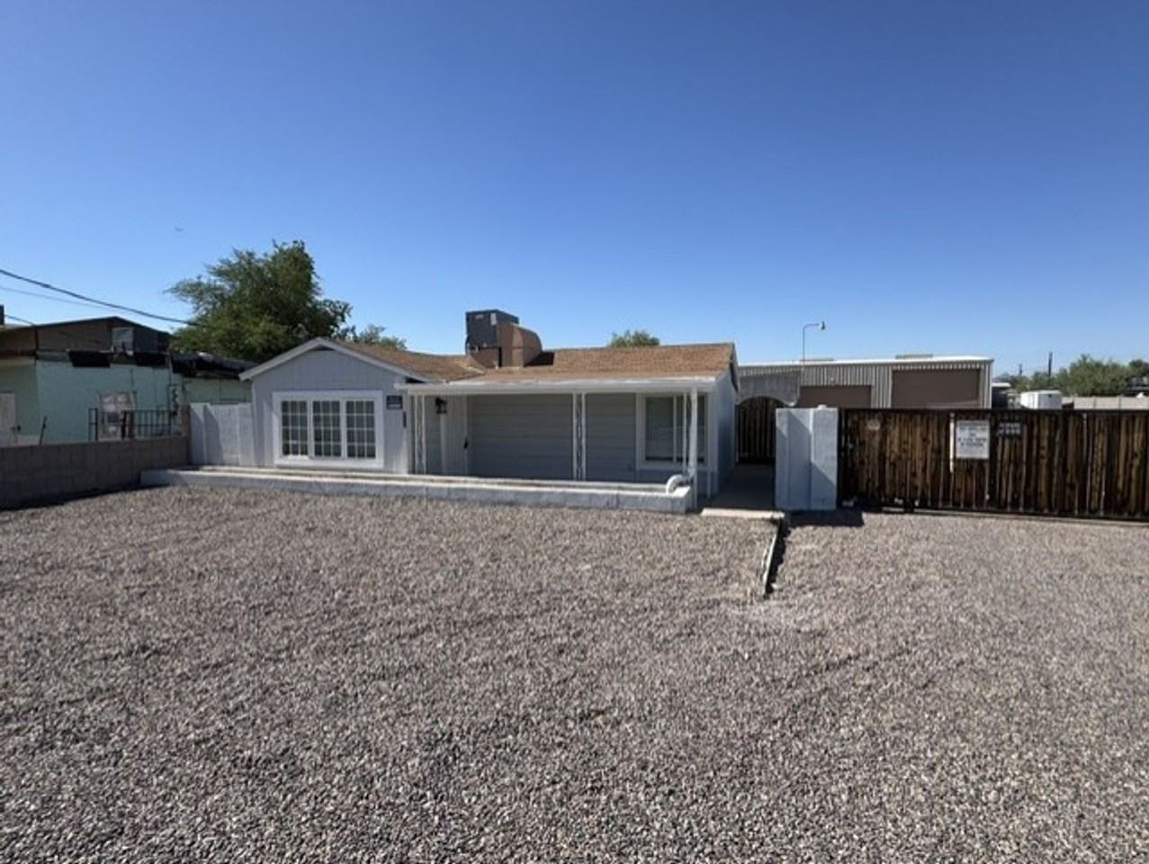 502 E Cody Dr