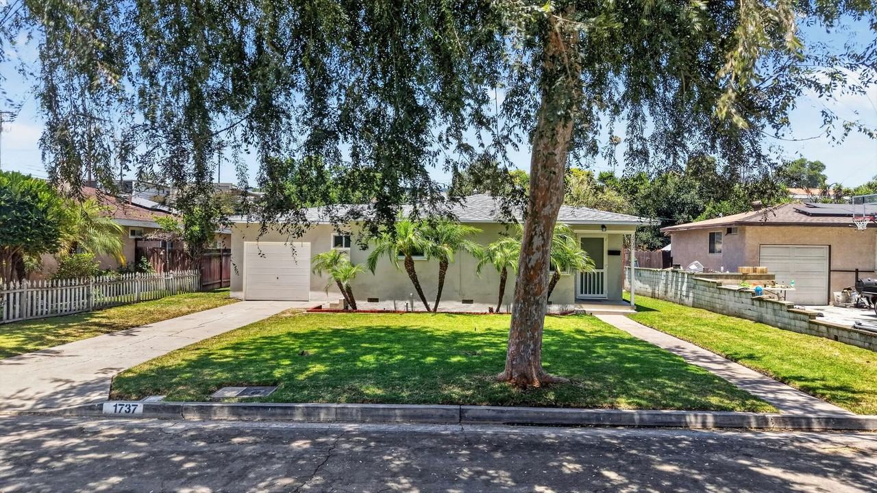 1737 W Jacaranda Pl - Photo 2 of 27