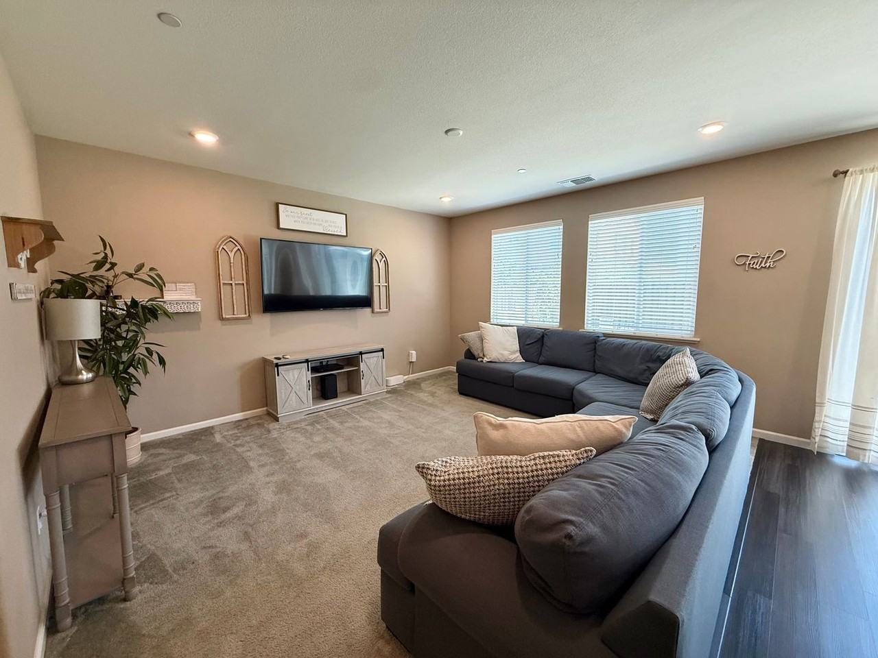 756 Mojave Way - Photo 3 of 19