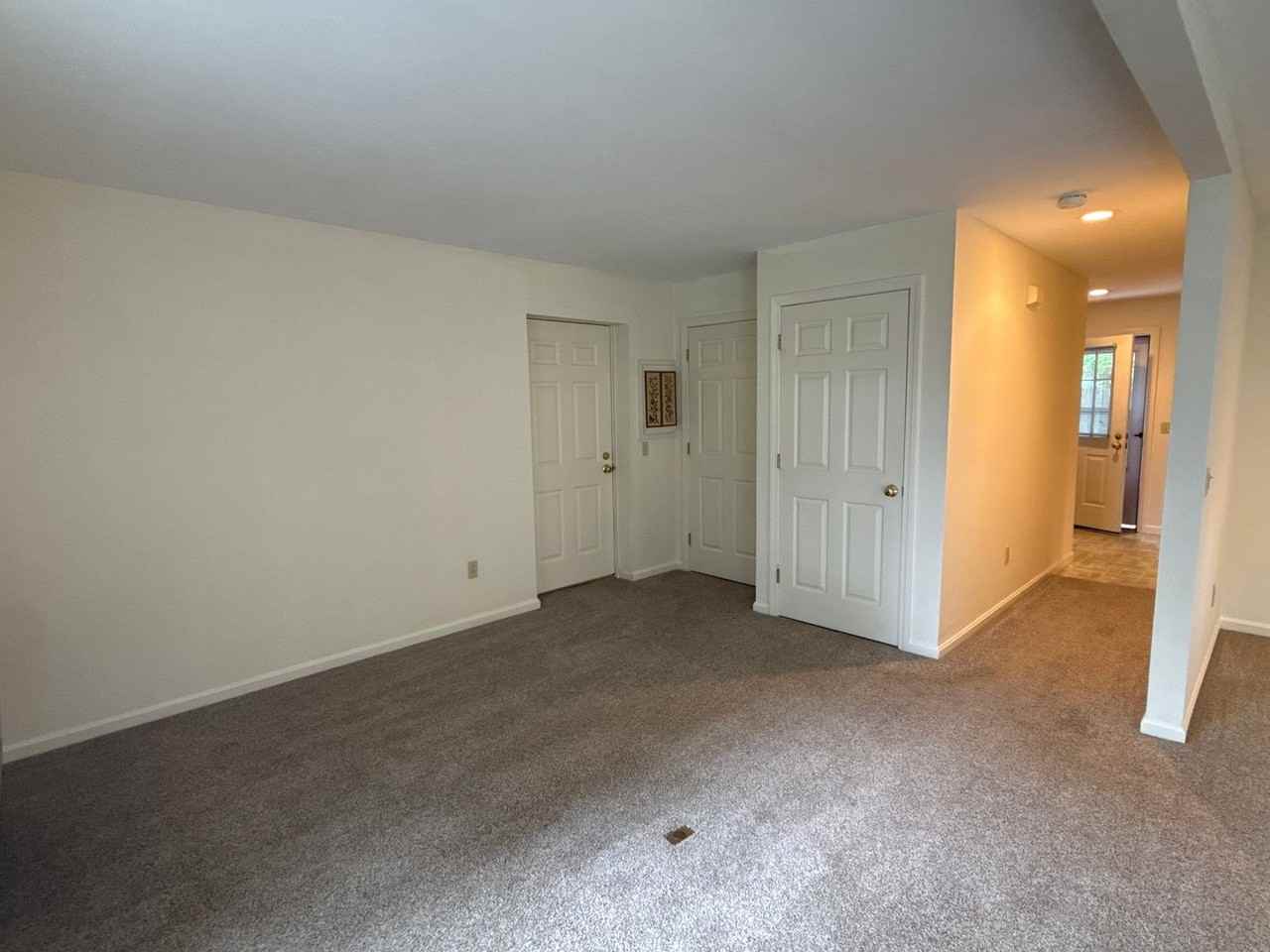 109 Main St - Photo 5 of 22