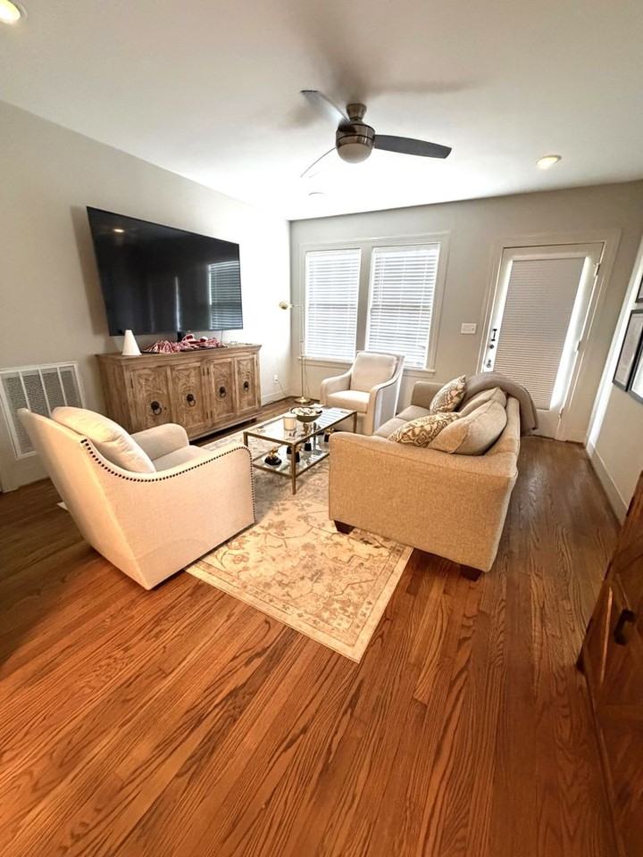 721 20th Ave - Photo 3 of 8