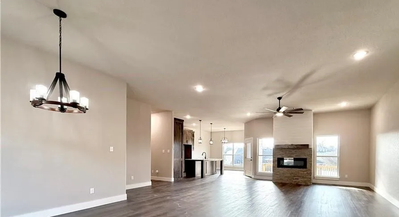 740 Powderhorn Cir - Photo 7 of 9