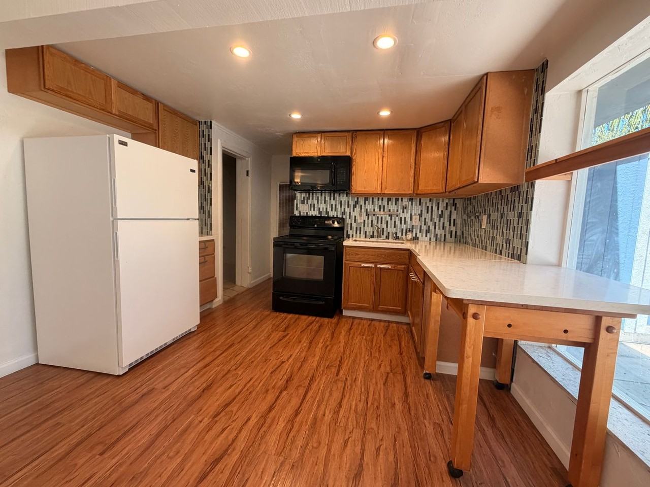 640 Tabor Dr - Photo 4 of 14