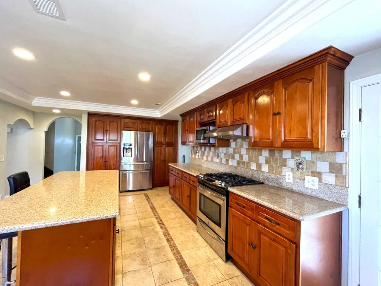 581 S Greenwich St - Photo 7 of 45