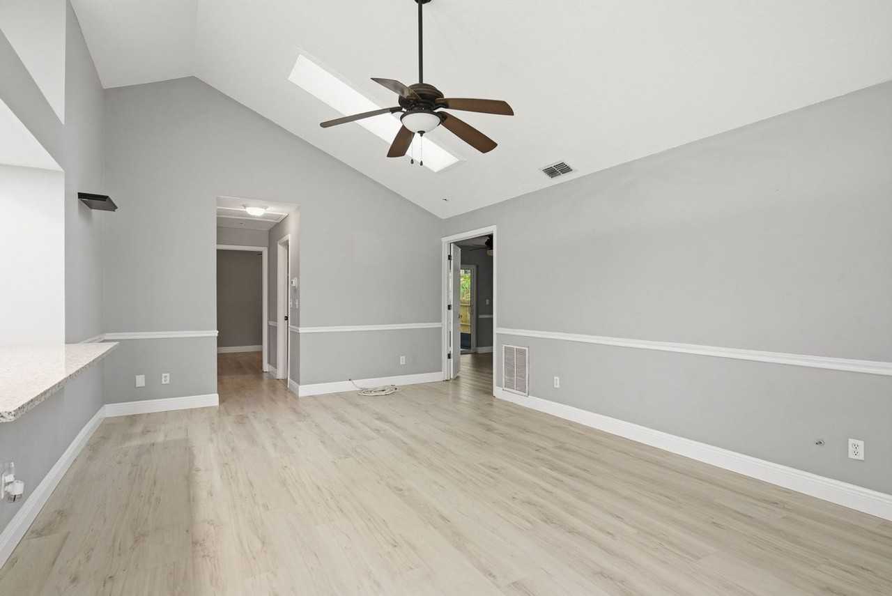 3726 Albion Ct - Photo 5 of 29