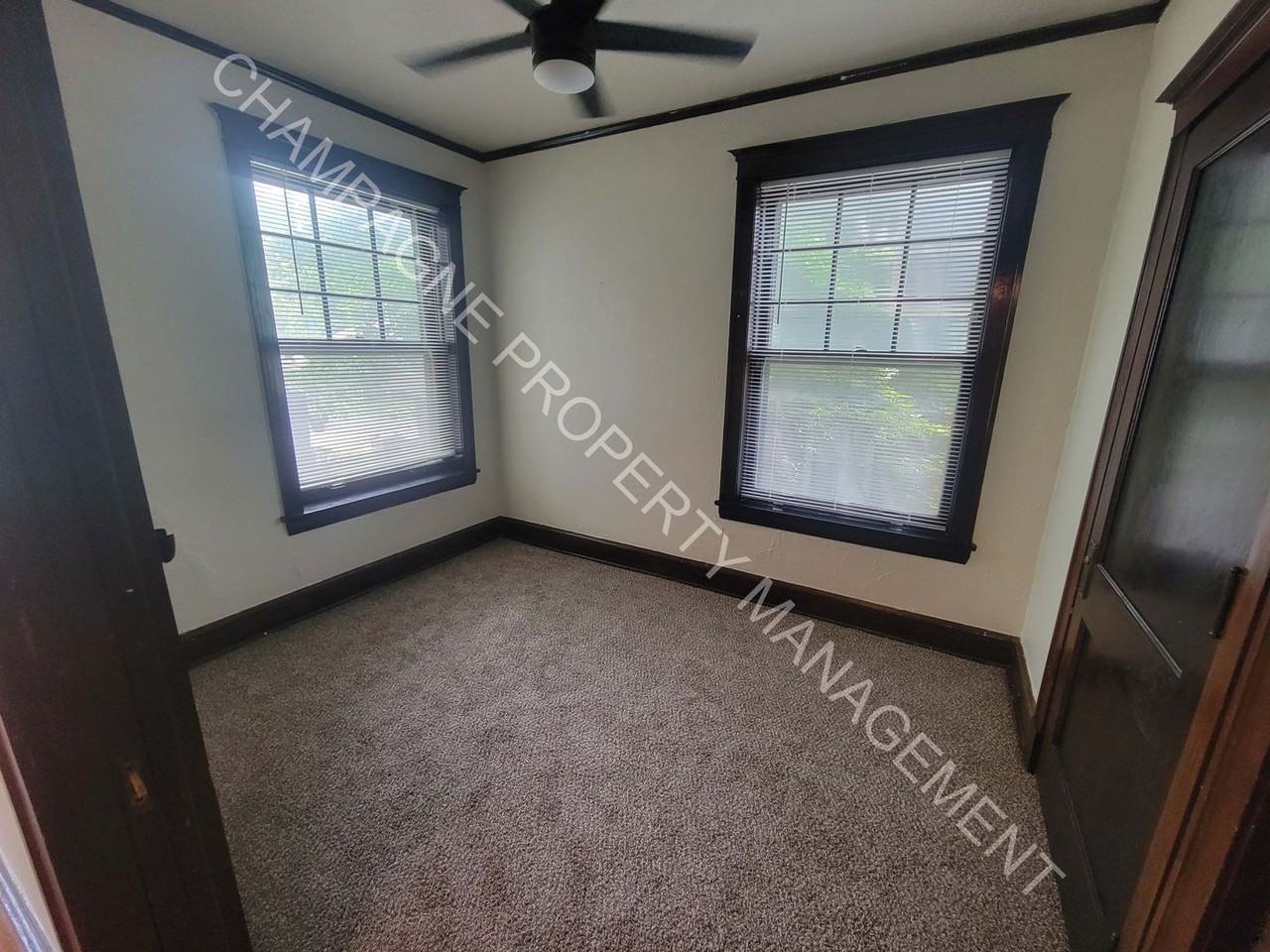 620 W 39th Ter Apt 1w #1W - Photo 2 of 10