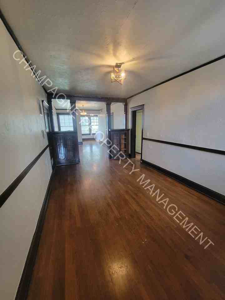 620 W 39th Ter Apt 1w #1W - Photo 3 of 10