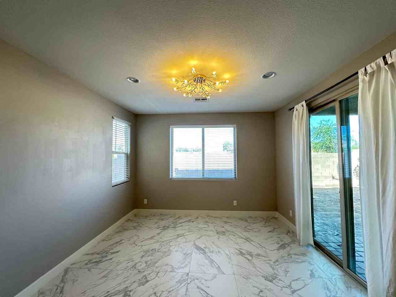 5869 Amber Mesa St - Photo 5 of 29