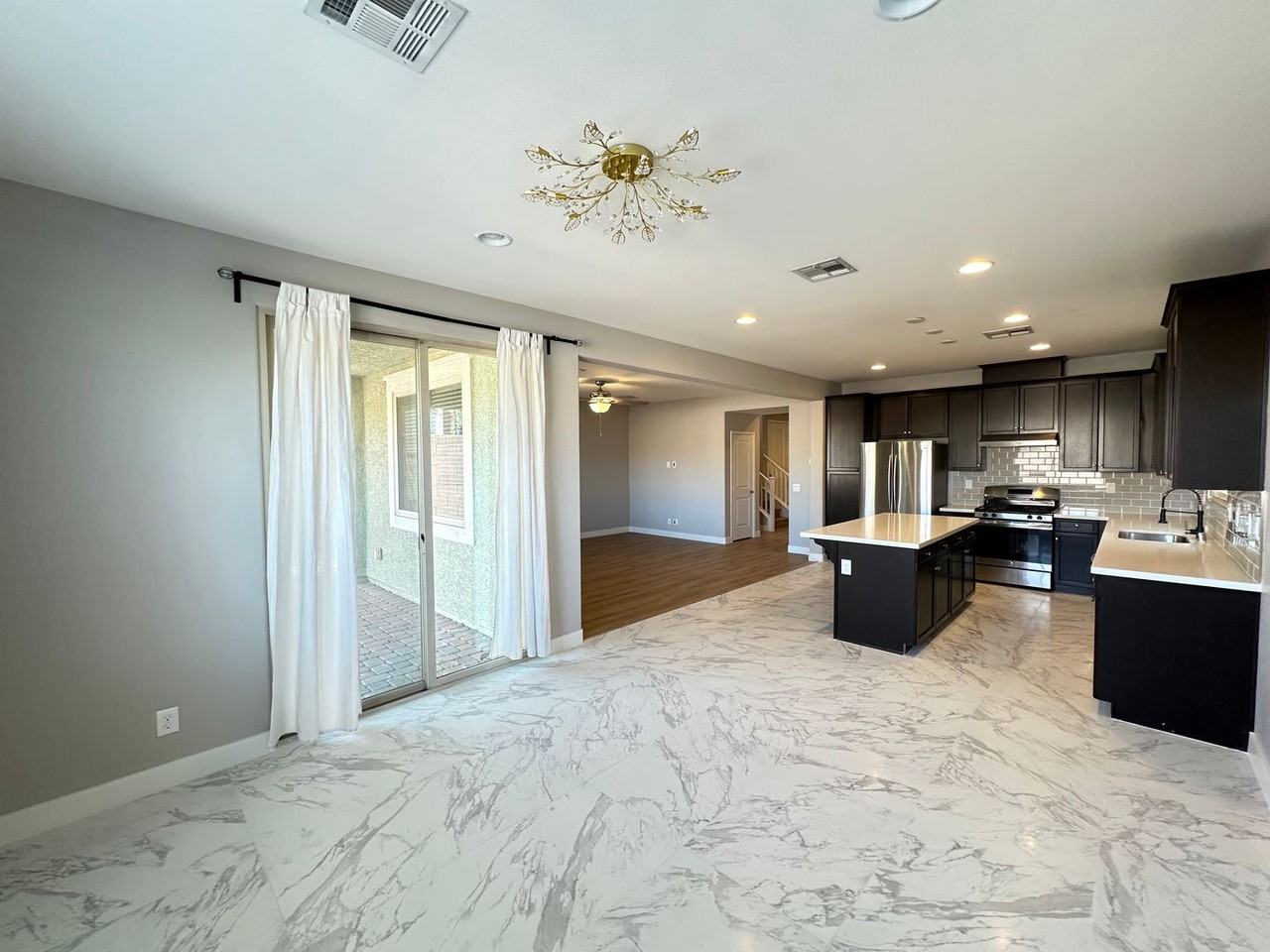 5869 Amber Mesa St - Photo 6 of 29