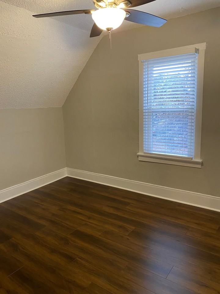 6339 Arthur Ave - Photo 4 of 15