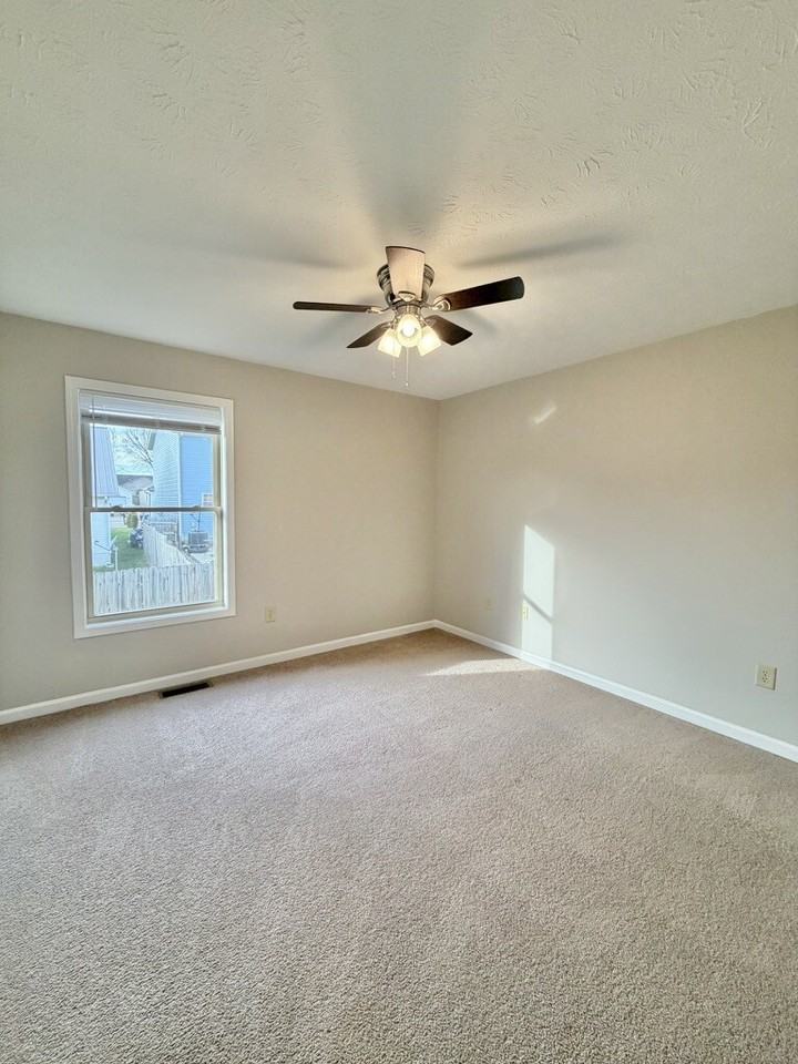 135 Chatham Place - Photo 3 of 15