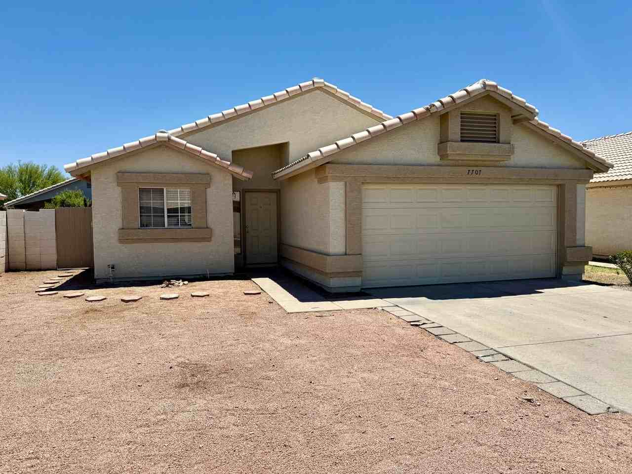 7707 W Rancho Dr - Photo 2 of 31