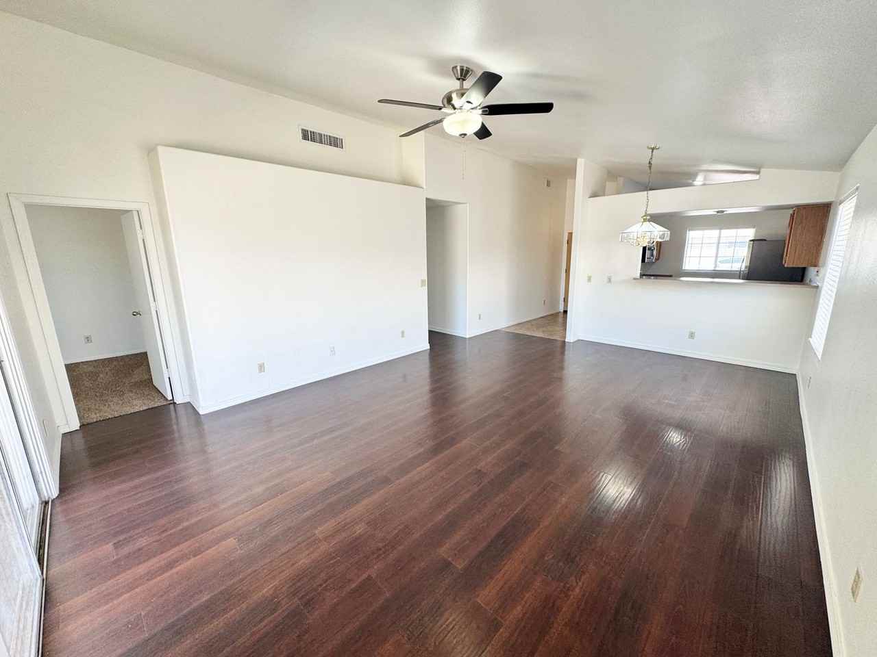 7707 W Rancho Dr - Photo 6 of 31