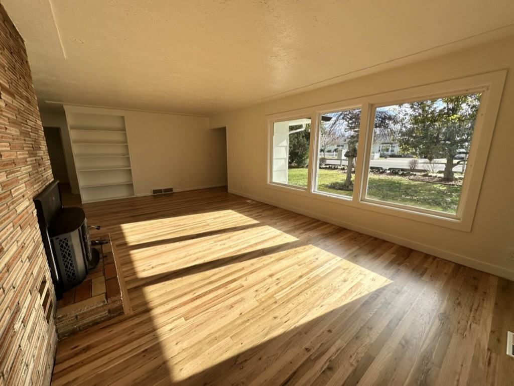 931 Chemawa Rd N #1 - Photo 2 of 26