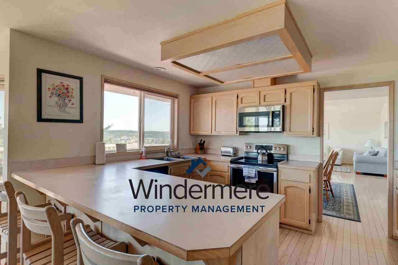508 Grandview Dr - Photo 3 of 31