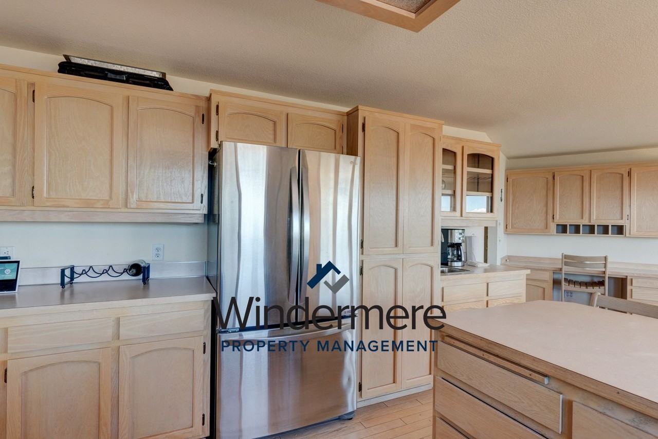 508 Grandview Dr - Photo 5 of 31