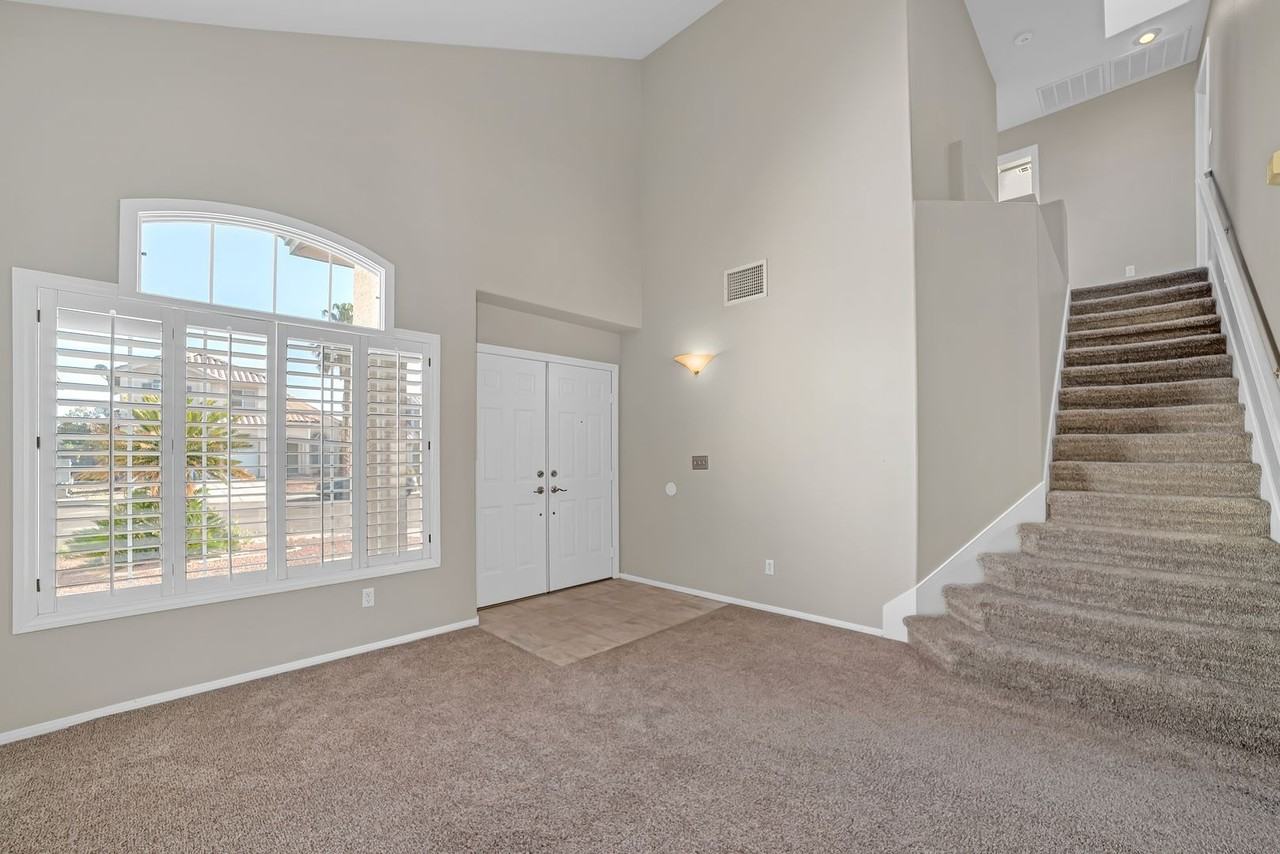 8133 Kentshire Dr - Photo 3 of 26