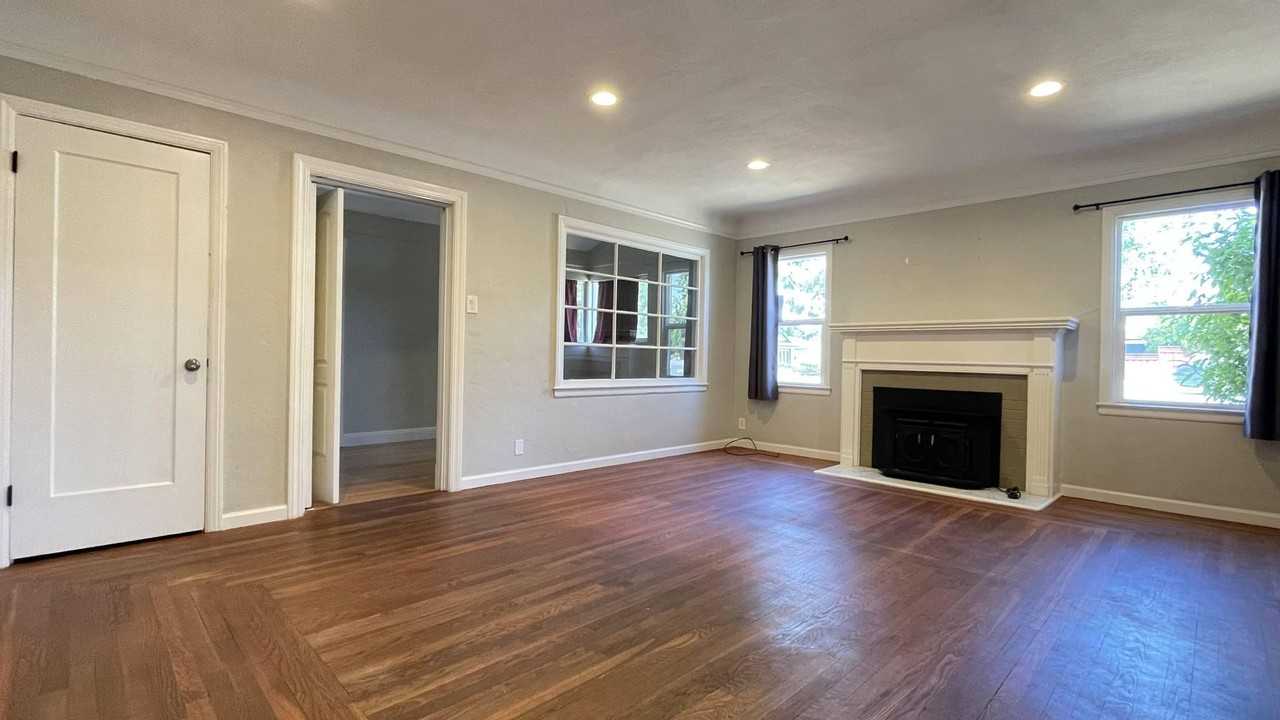 1044 Branham Ln - Photo 7 of 18