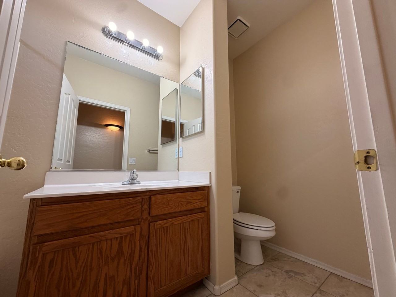 15227 W Jackson St - Photo 4 of 23