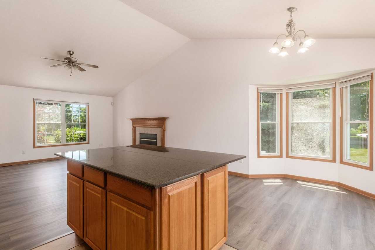 8577 Portwood Ln - Photo 7 of 37
