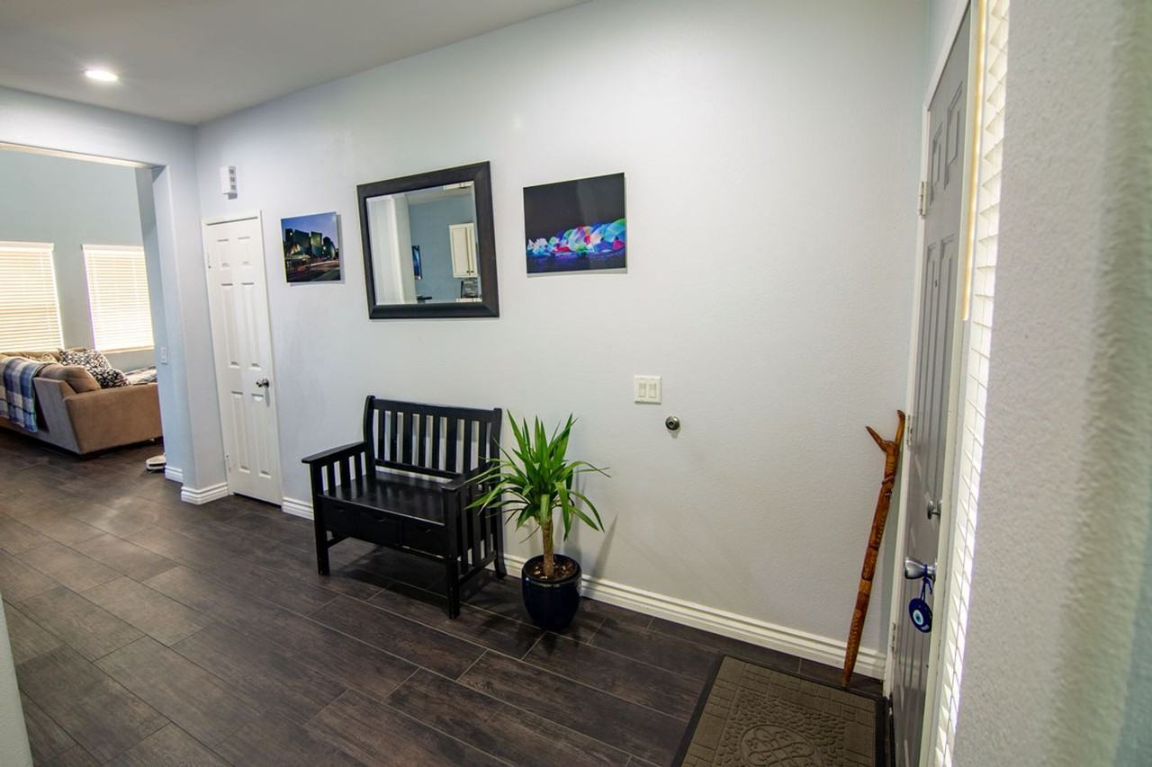 13411 Hawthorn Ave - Photo 5 of 17
