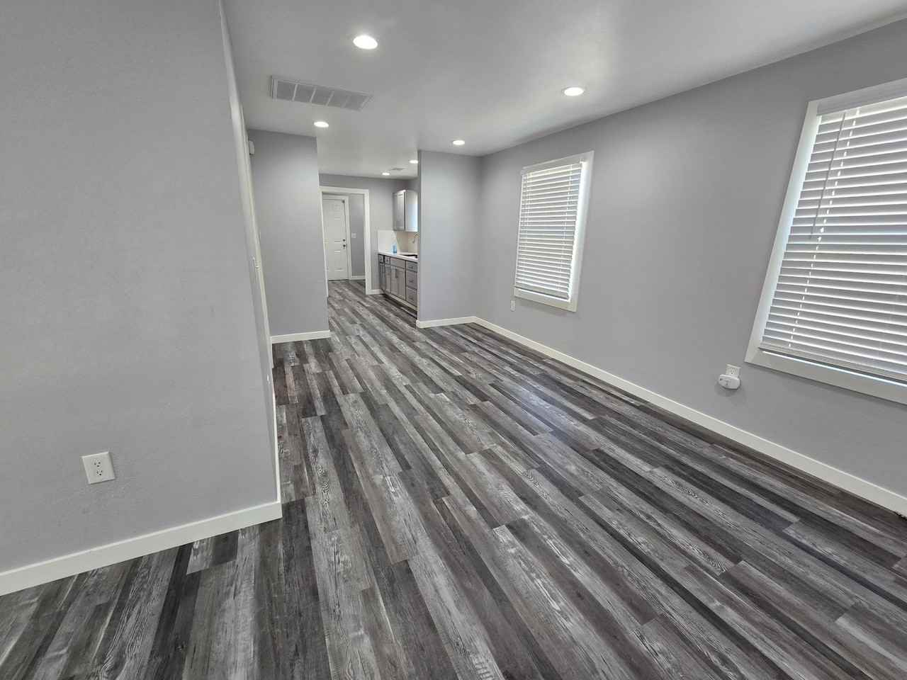151 E Alexander Ave - Photo 3 of 8