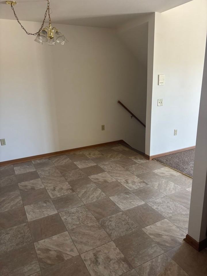 Lewis Townhomes - Photo 6 of 33