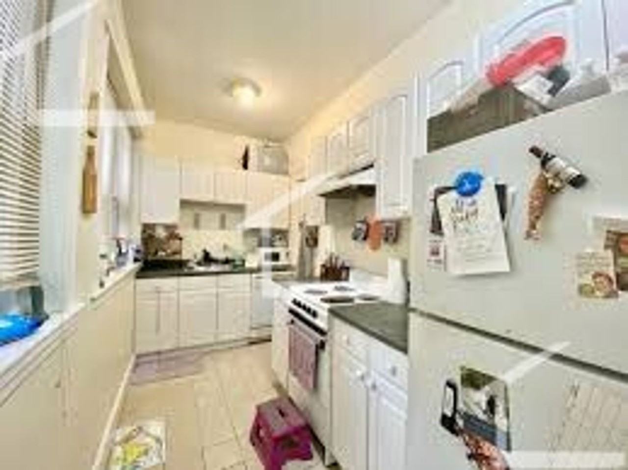 1637B Commonwealth Ave - Photo 2 of 3