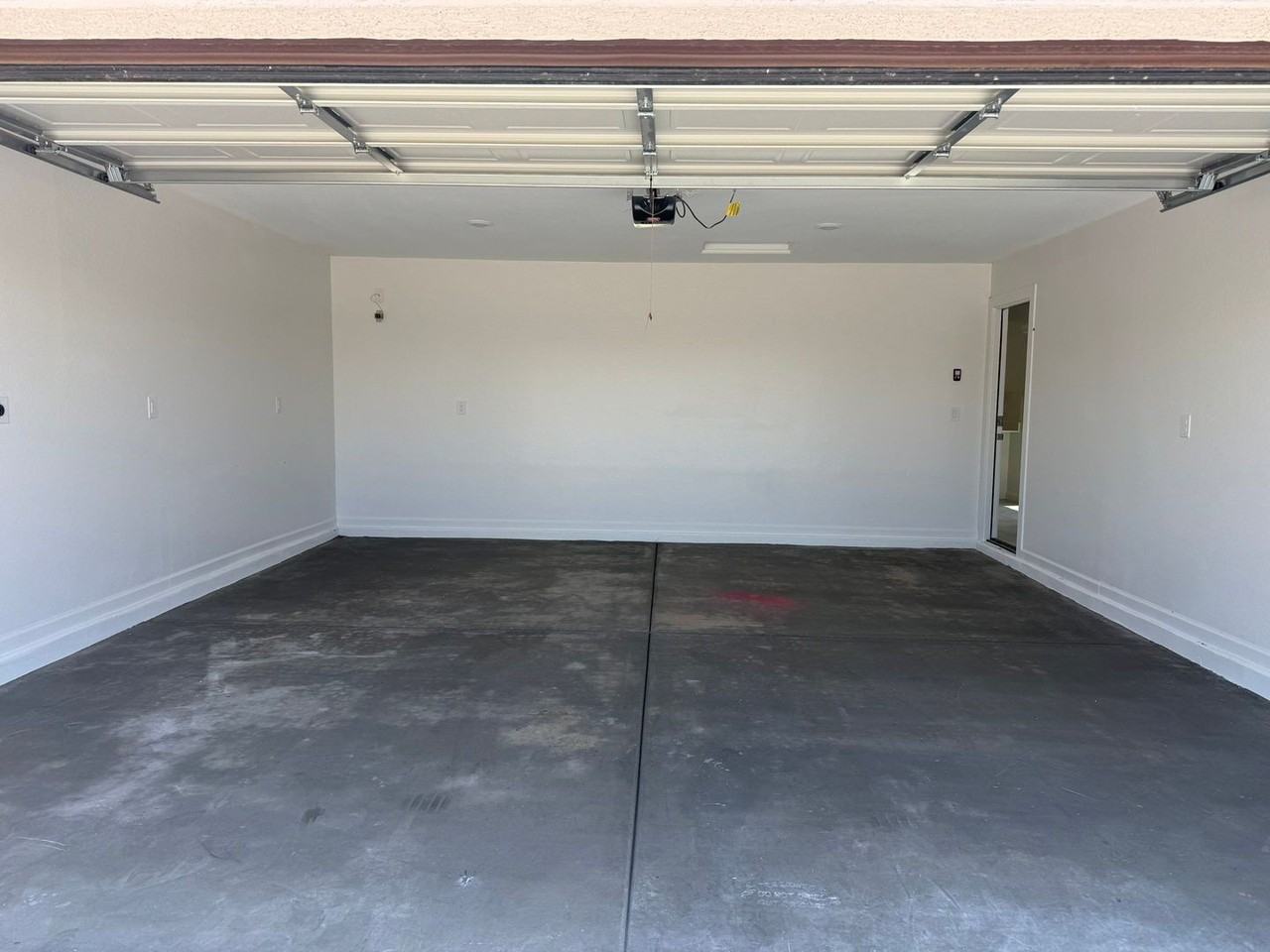 36605 W Mondragone Ln - Photo 2 of 31