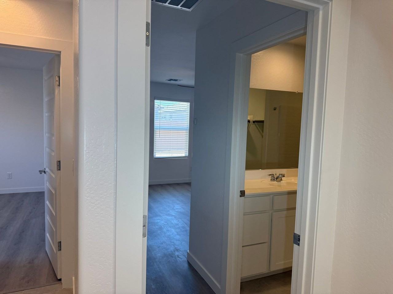 36605 W Mondragone Ln - Photo 3 of 31