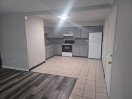featured image of 1936 Vinewood Ln #02