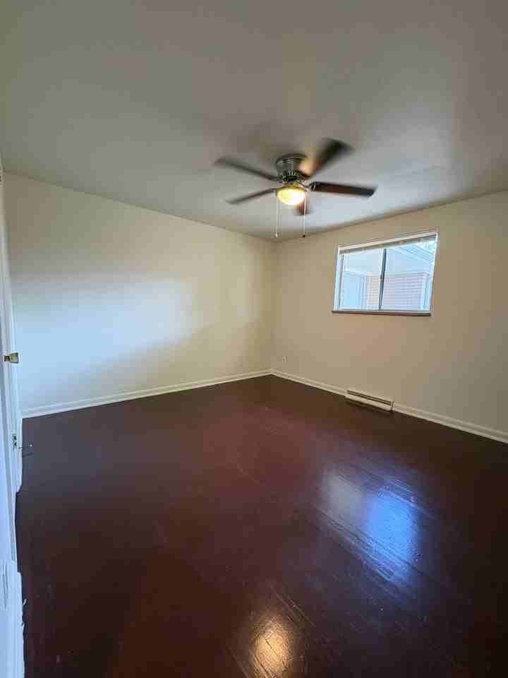 Eight Place Apartments - Photo 7 of 13