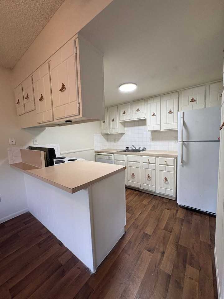915 Carr St #106 - Photo 2 of 13