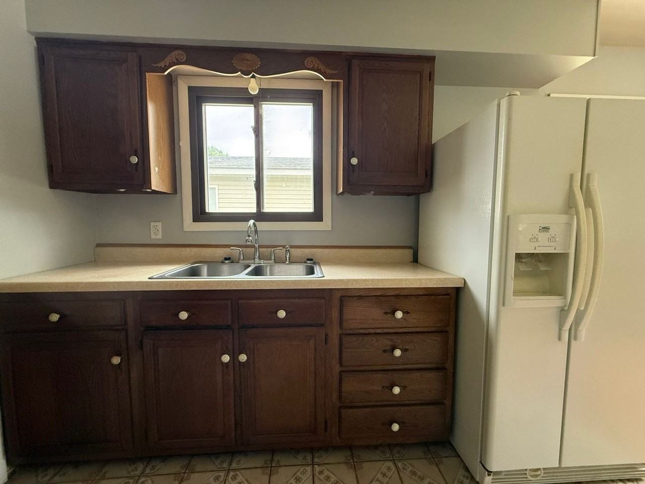 3702 Hoyt Ave - Photo 6 of 17