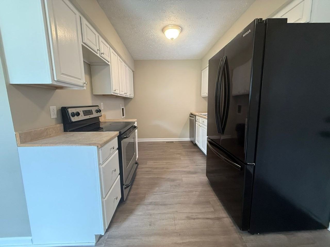 3706 Hoyt Ave - Photo 7 of 18