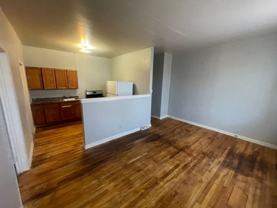 828 W Windlake Ave (8 unit) - Photo 1 of 1