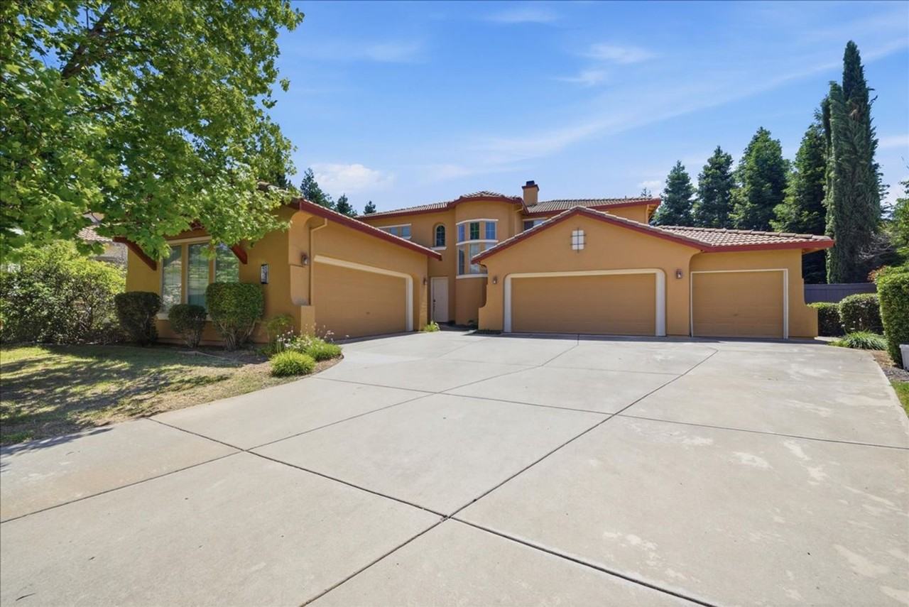 4319 Cadee Ct - Photo 2 of 46