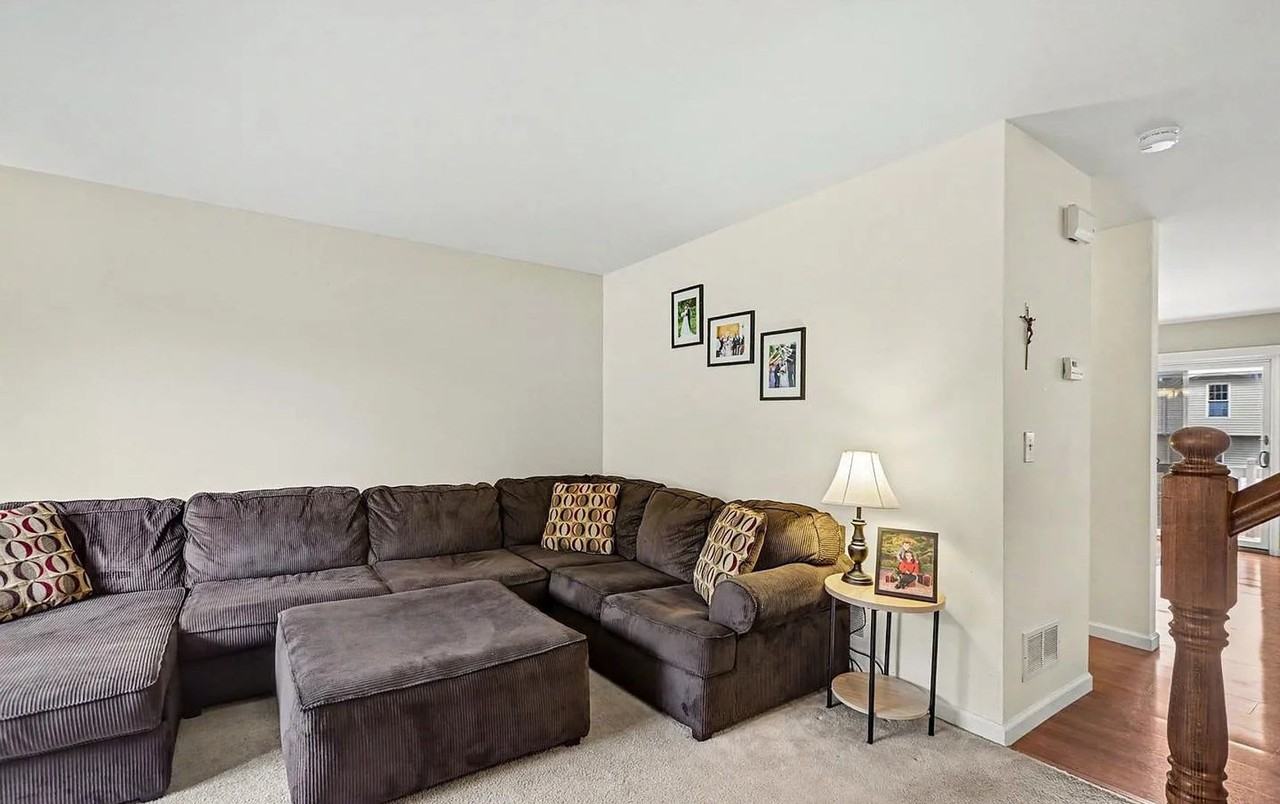 1212 Overlook Rd - Photo 2 of 20