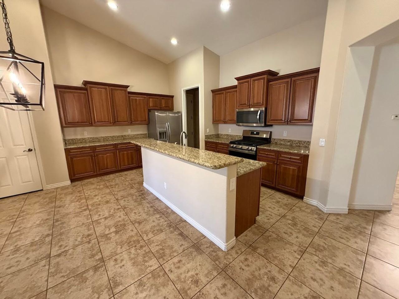 19772 S 190th Dr - Photo 4 of 31