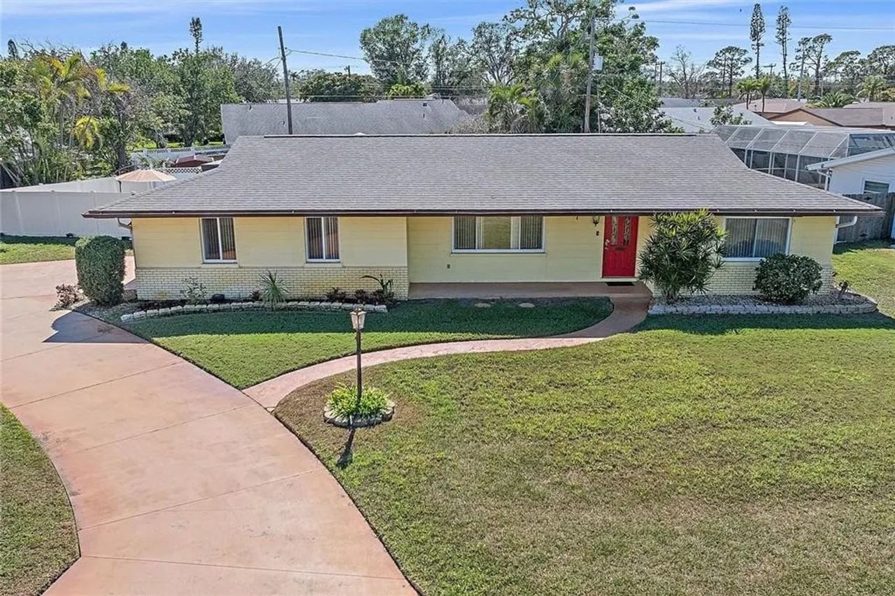 4201 18th Ave W